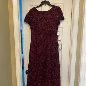 Alex Evenings Rosette Gown Size 12 Merlot